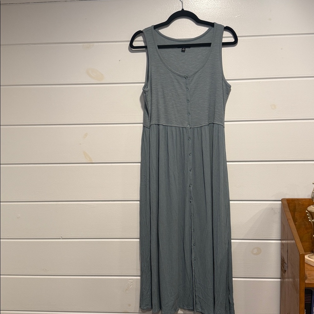 Frye Ribbed Knit Top in sage green                  Size - medium